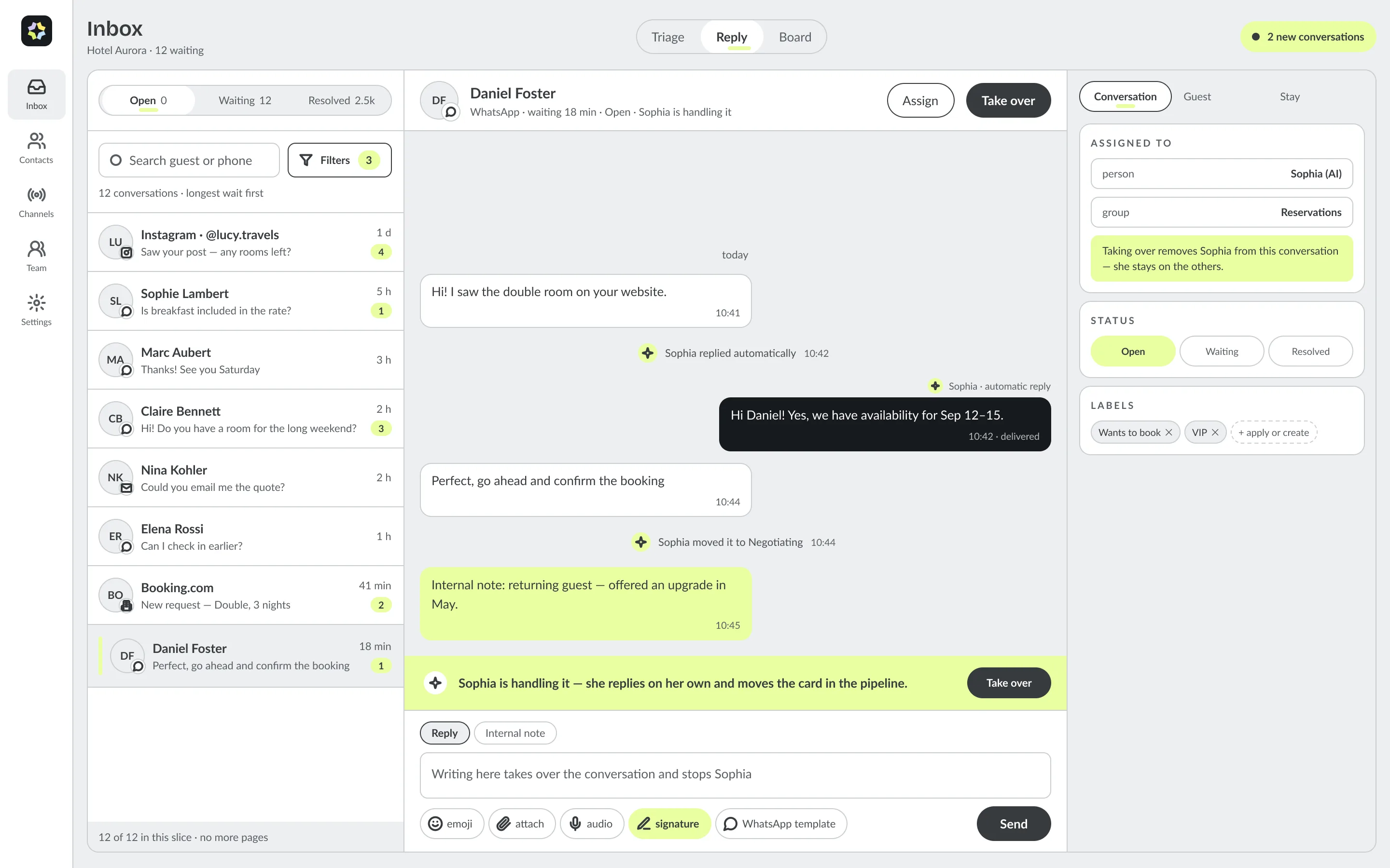 Conversa sendo atendida pela IA, com o aviso de que digitar assume o atendimento.